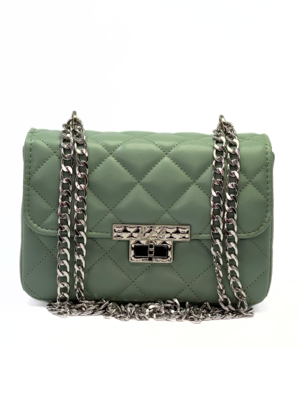 MODEL NINA | mint