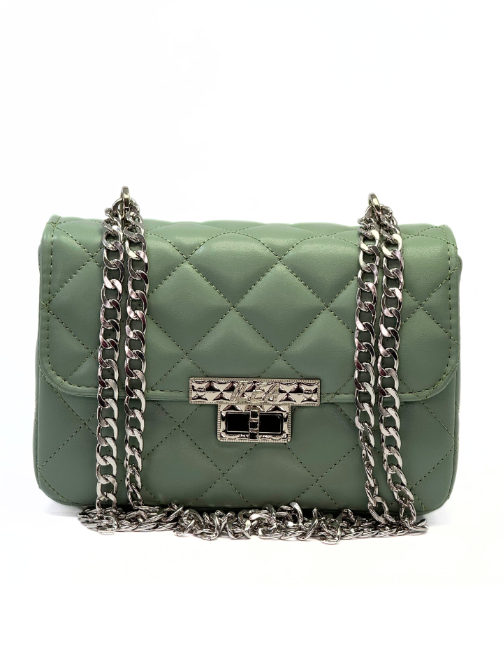 MODEL NINA | mint